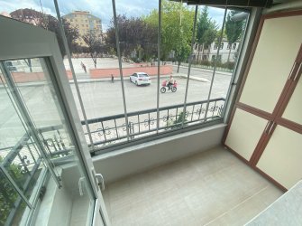 FSM OKULU KARŞISI TAVUKLUKTA 4+1 KİRALIK FIRSATT DAİRE